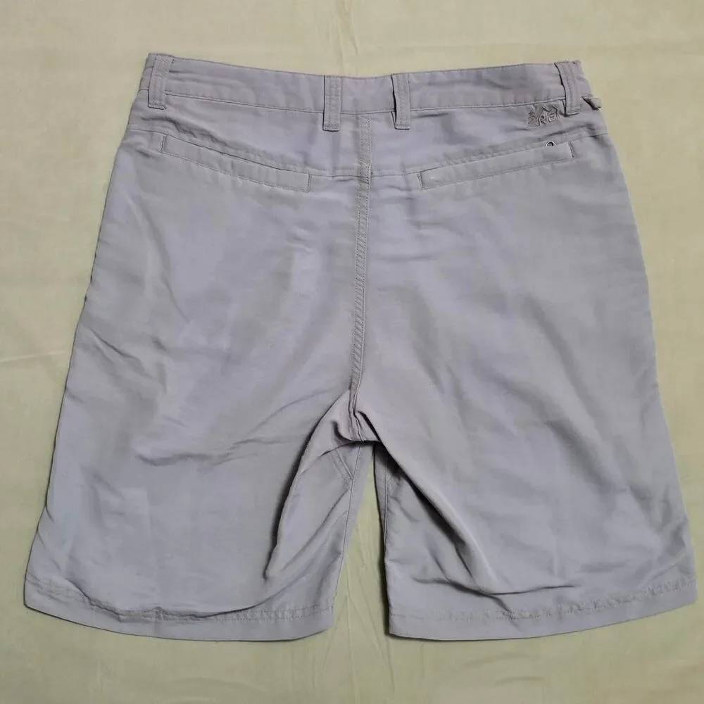 REI trail and hiking light gray chino shorts men's size 32 with a relaxed fit